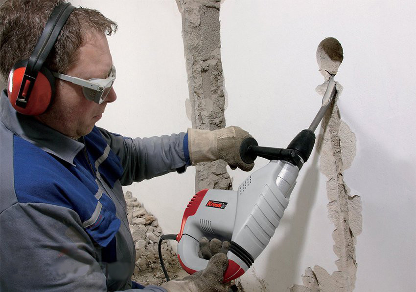 Как проштробить стену без пыли: Штробление стен болгаркой под проводку .