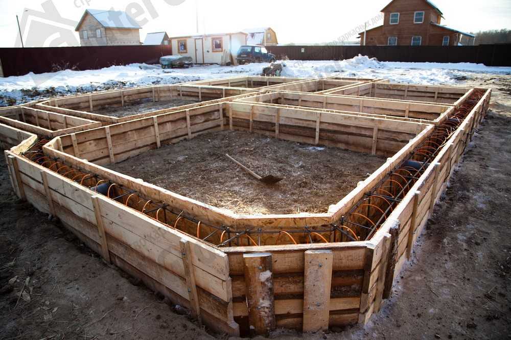 Как зимой заливать фундамент:  ли заливать фундамент зимой?