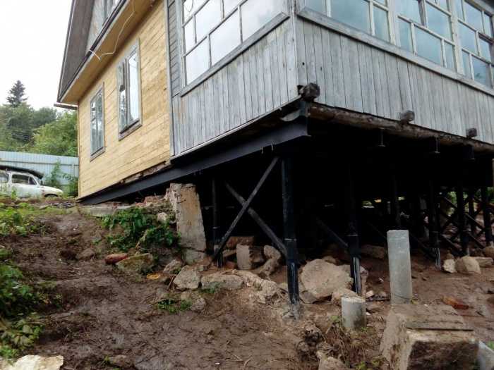 Замена фундамента под старым деревянным домом: Как заменить фундамент .