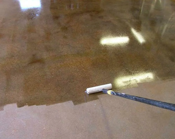 Чтобы не пылил бетонный пол: какие материалы лучше и дешевле