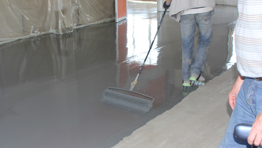 Чем покрыть бетонный пол: Чем покрыть бетонный пол в гараже: способы .