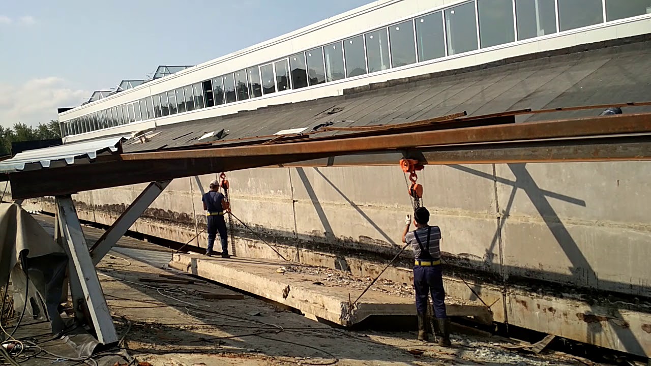 Демонтаж реечных потолков, пластиковых панелей. Демонтаж стеновых плит. Демонтажмонолитноого перекрытия. Демонтаж панелей. Демонтаж панелей.