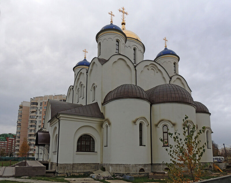 Храм богородицы южнобутовская. Свято Введенский храм в Южном Бутово. Церковь в Южном Бутово на Южнобутовской. Храм Святого благоверного князя Дмитрия Донского Северное Бутово. Церковь Бунинская аллея.