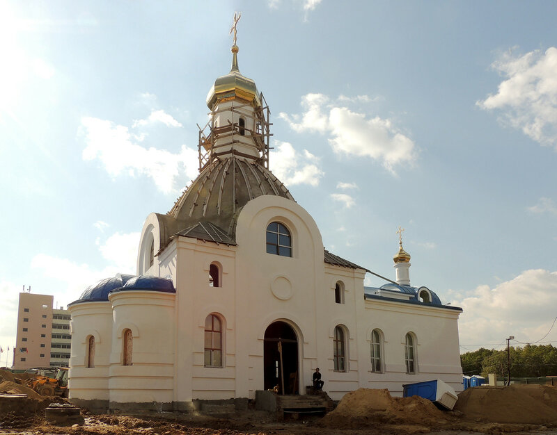 Храм дмитрия донского. Храм Илии пророка в Северном Бутово. Храм Илии пророка в Бутово. Храм Ильи Северное Бутово. Церковь Илии пророка в Северном Бутове.