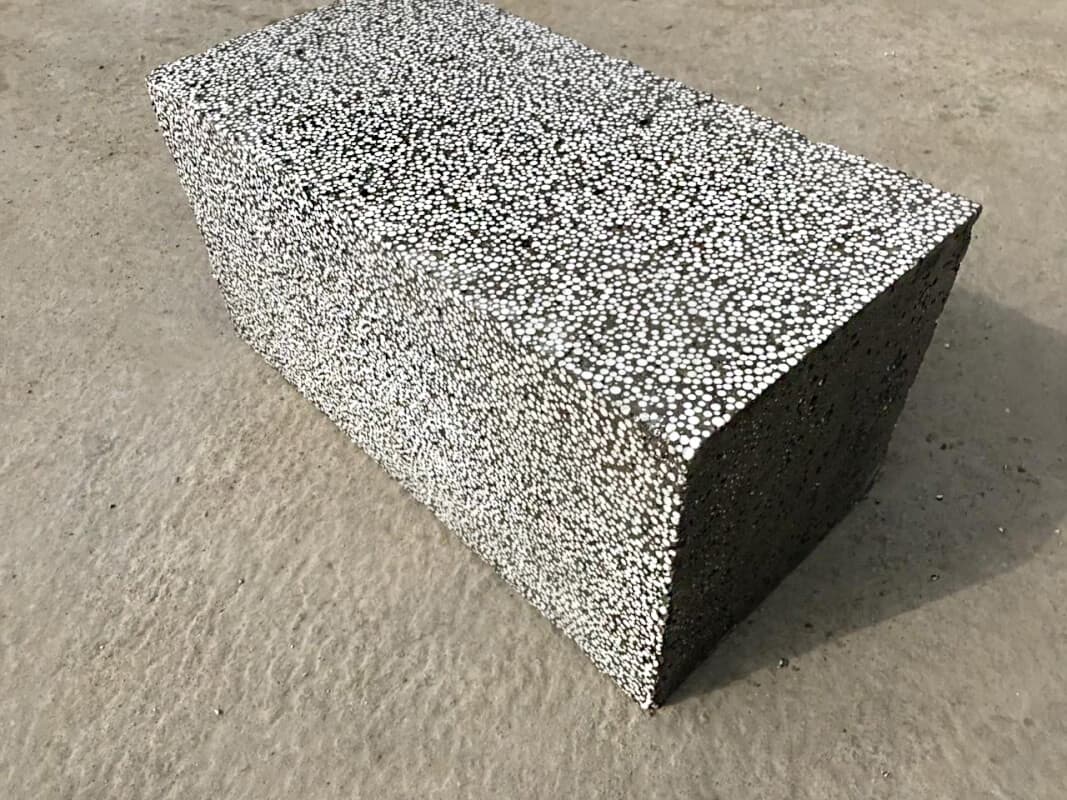 Легкий пористый бетон