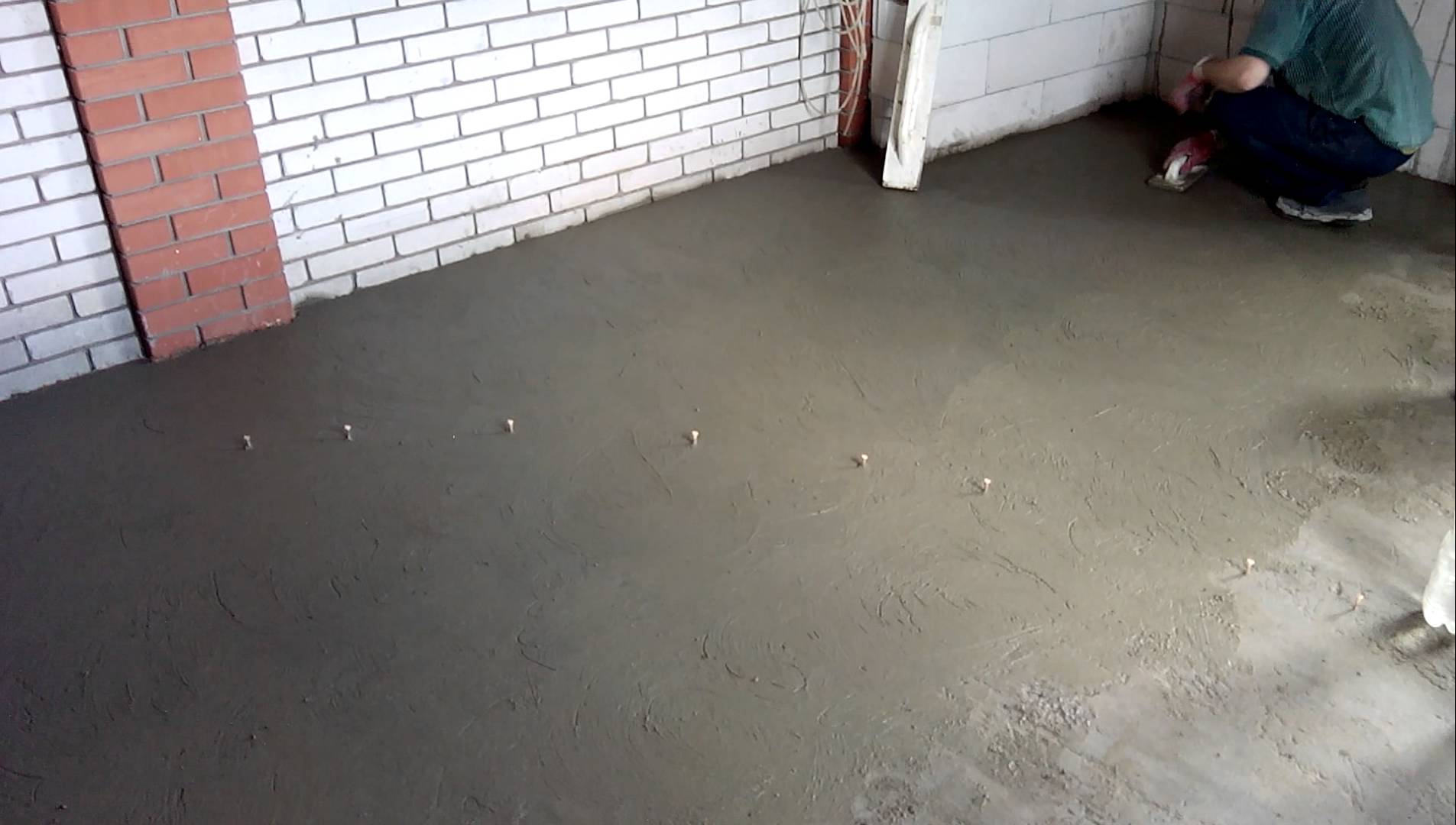 Бетонная затирка. Затирка цементно-Песчаная для бетонного пола. Затёртый бетонный пол. Затирка стяжки. Финишная затирка пола.