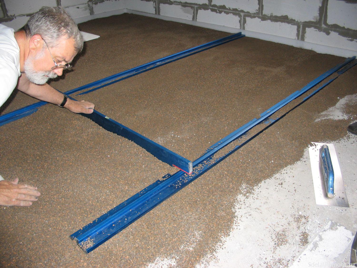  залить ровно бетонный пол:  залить пол в доме или гараже бетоном .