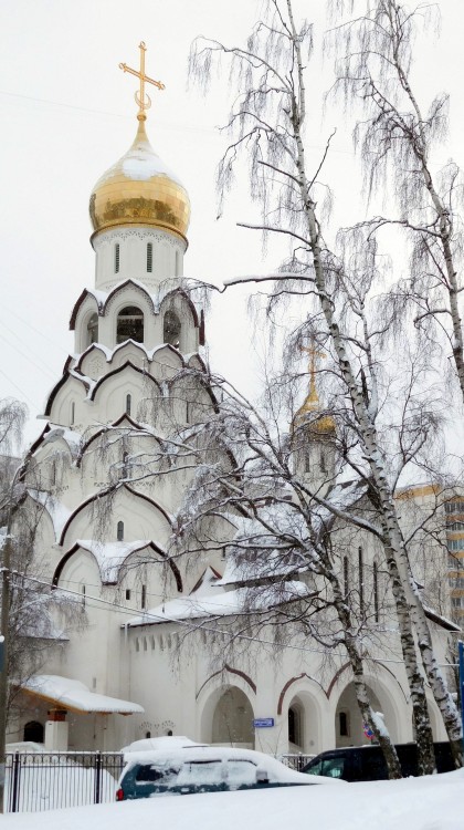 Сайт храм строгино. Храм новомучеников в Строгино. Церковь новомучеников и исповедников российских в Строгино в Москве. Строгинский бульвар Церковь новомучеников и исповедников российских. Храм в Строгино новомучеников и исповедников российских расписание.