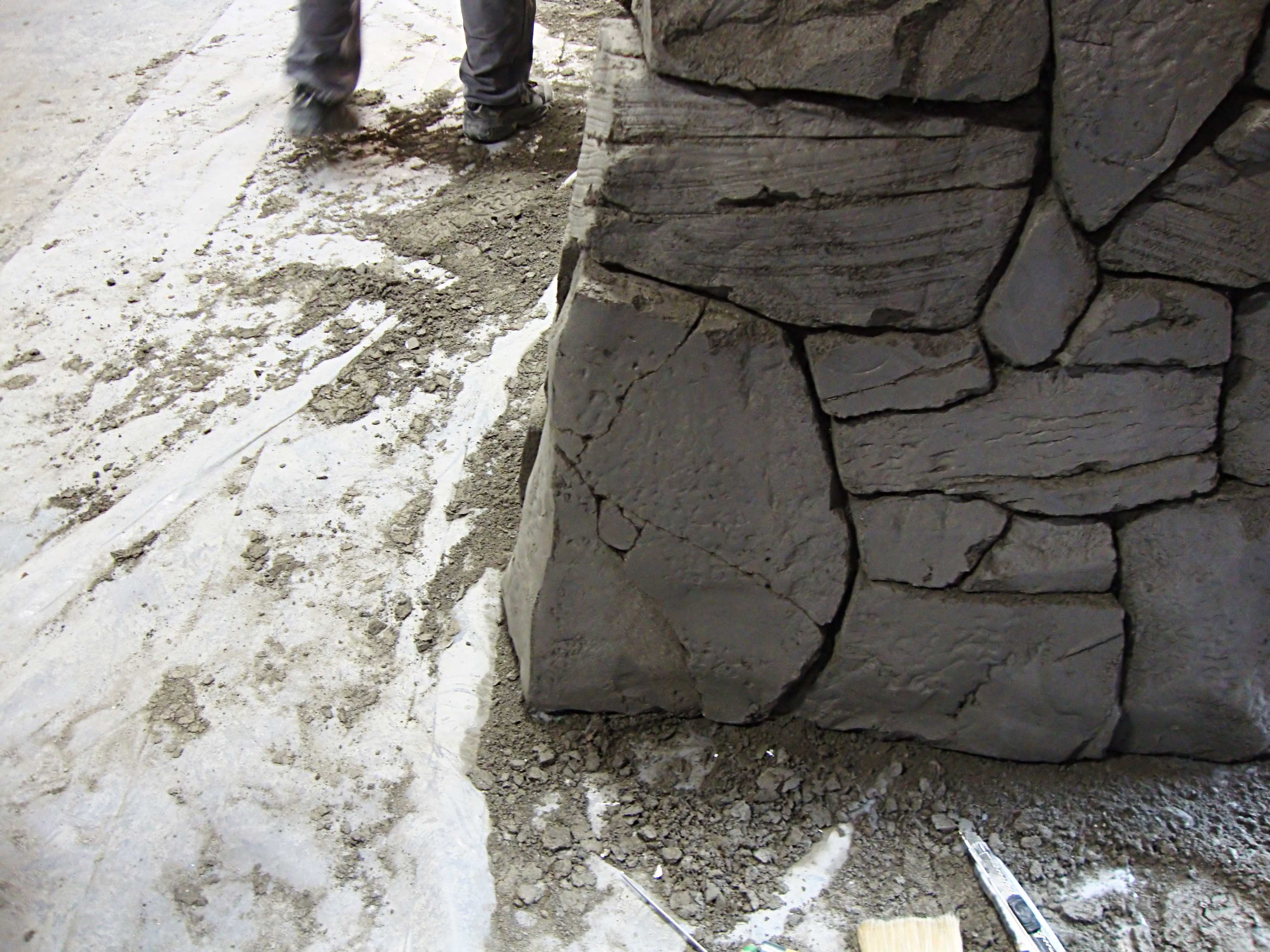 Силиконовые формы для гипса и бетона. Камни из цемента. Искусственный камень из цемента. Искусственный камень из цемента. Камень в бетоне.