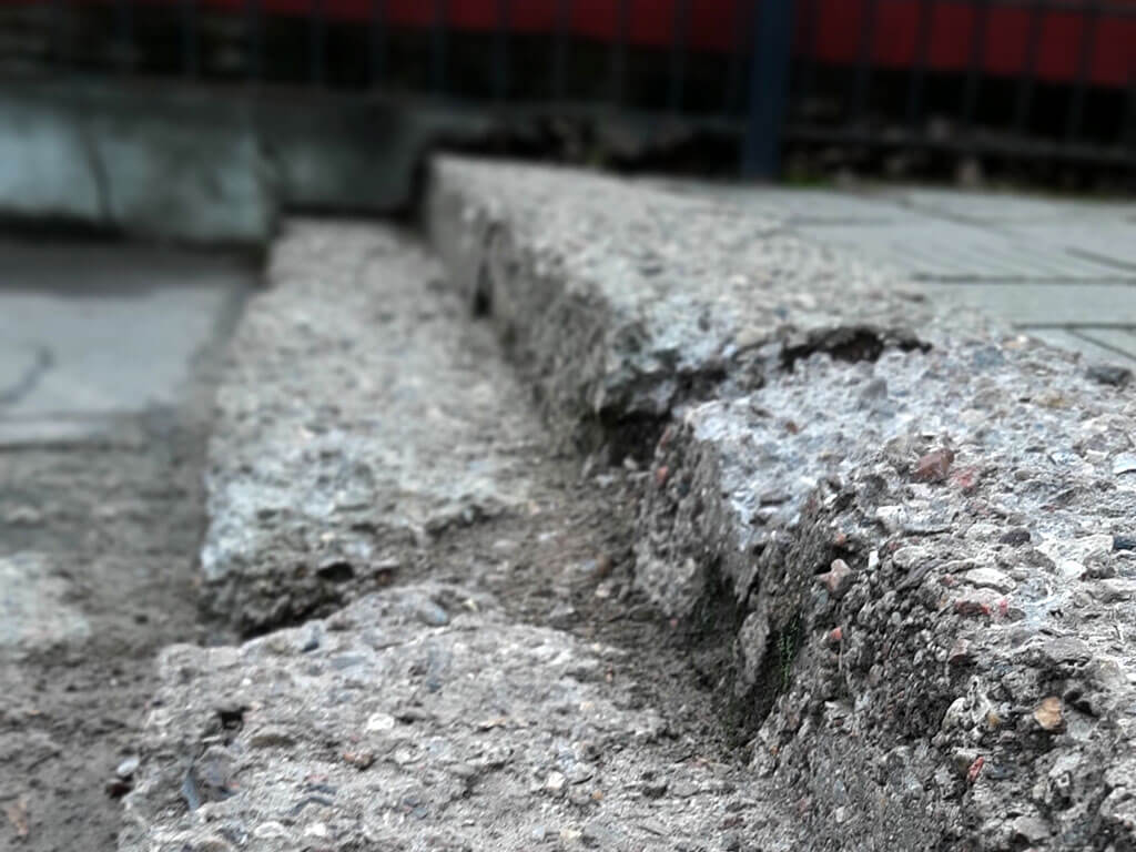  защитить бетон от разрушения на улице:  покрыть бетон на улице .