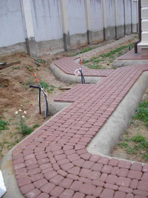 брусчатка тротуарная на бетонное основание
